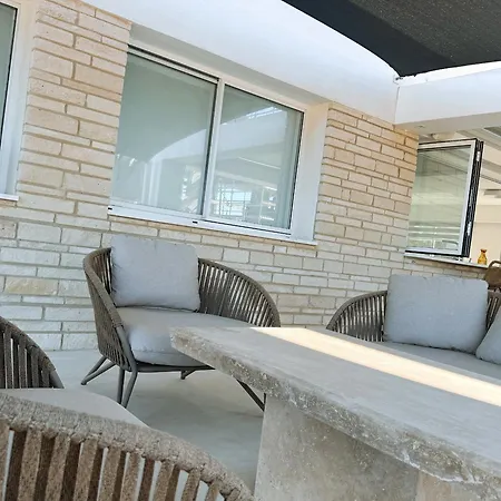 Luxurious Sea View Villa Klorakas