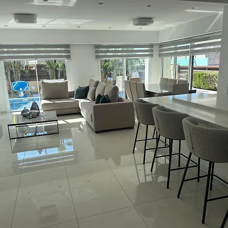 Luxurious Sea View