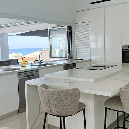Luxurious Sea View