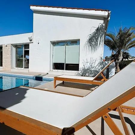 Luxurious Sea View