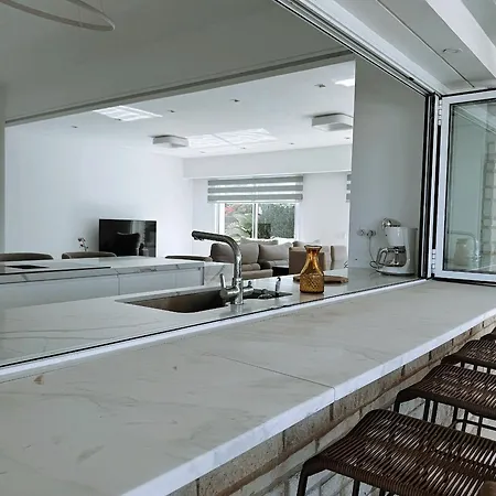 Luxurious Sea View וילה Klorakas