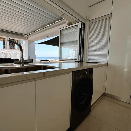 فيلة Luxurious Sea View *