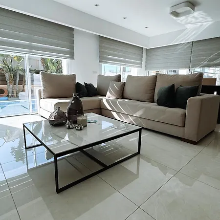 Luxurious Sea View فيلة Klorakas