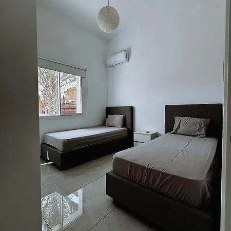 فيلة Luxurious Sea View *