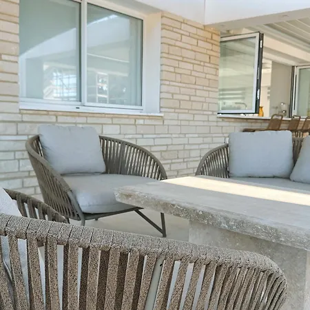 Luxurious Sea View فيلة *