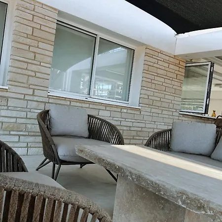 فيلة Luxurious Sea View *