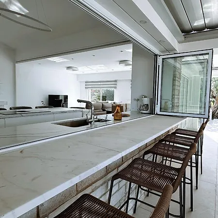 Luxurious Sea View فيلة Klorakas